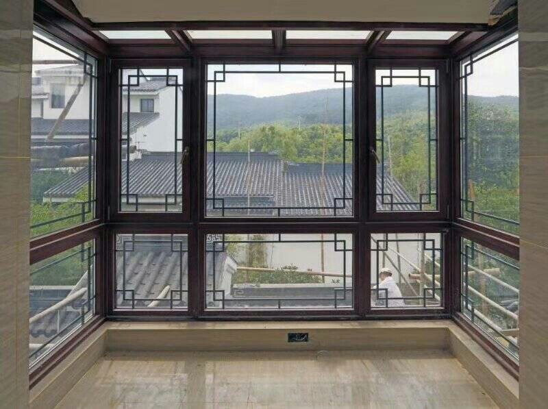 兰州铝合金门窗的厚度多少合适？